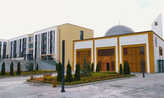 Dr. Murat Cahit Cıngı:  Kayseri'de Yeni Eğitim Modeli İçin Adım Atmalıyız