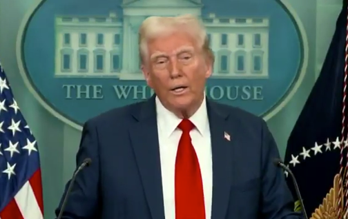 Donald Trump'tan BRICS Ülkelerine Sert Uyarı: "Doların Yerini Almaya Çalışırsanız %100 Tarife Geliyor!"