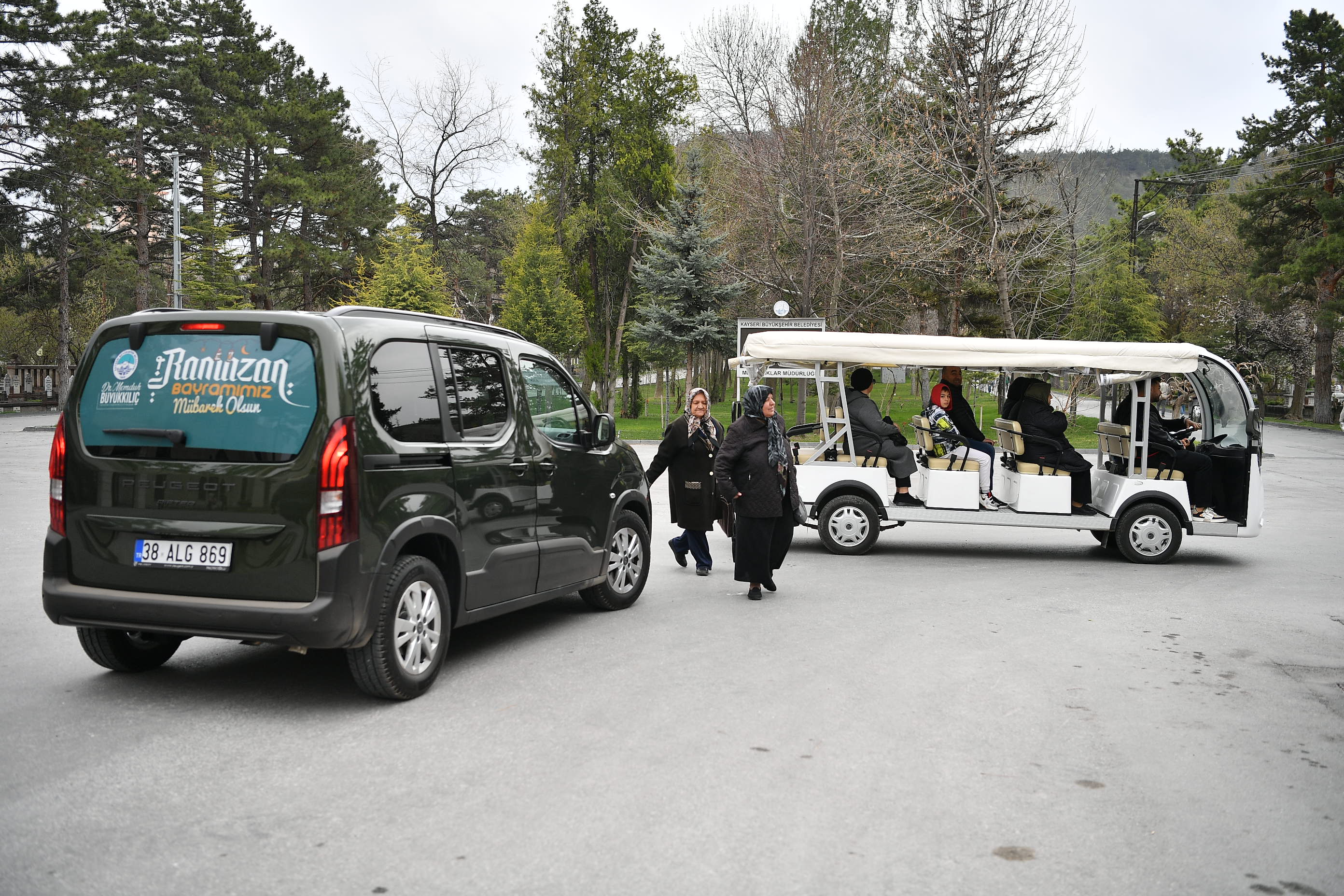 Büyükşehir'in, Şehir Mezarlığı'ndaki Ücretsiz Ring Hizmeti Takdir Topladı