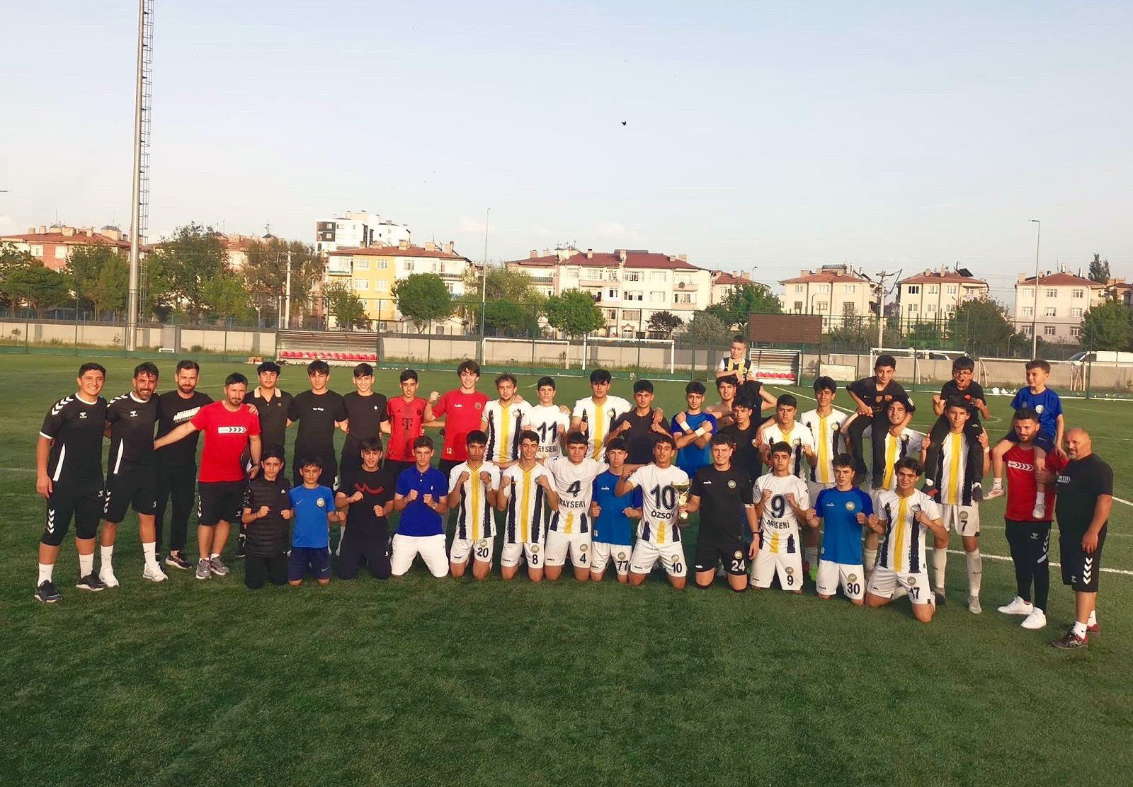 ŞAMPİYONUN ADI DEĞİŞMEDİ; TALAS BELEDİYESPOR