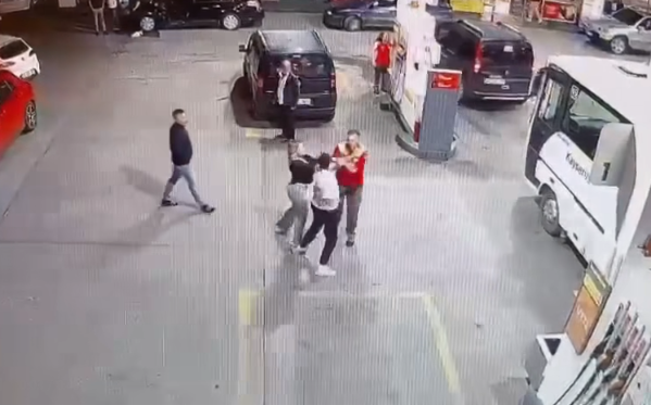 Talas'ta Akaryakıt İstasyonundaki Kavga: 3 Kişi Tutuklandı